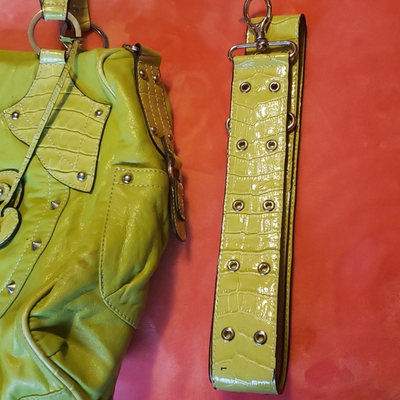 Guess purse - Picture 5 of 8